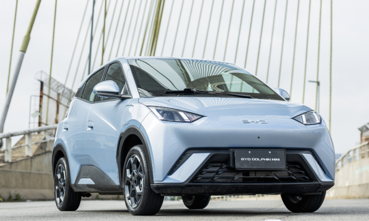 Explosão: Chineses investem bilhões no Brasil, de usinas hidrelétricas a sorvetes!