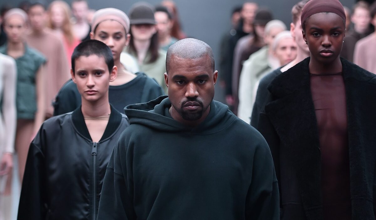 Escândalo no Reino Unido Kanye West é barrado por motivo chocante