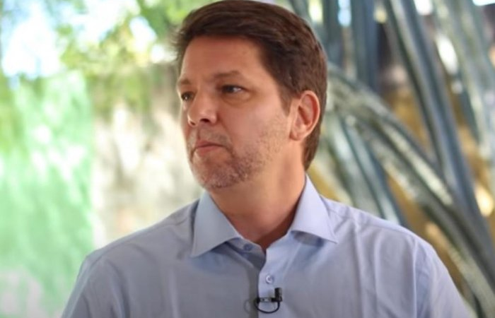 Escândalo Explosivo: Mario Frias Desmascara Interesse do Editor do The Intercept
