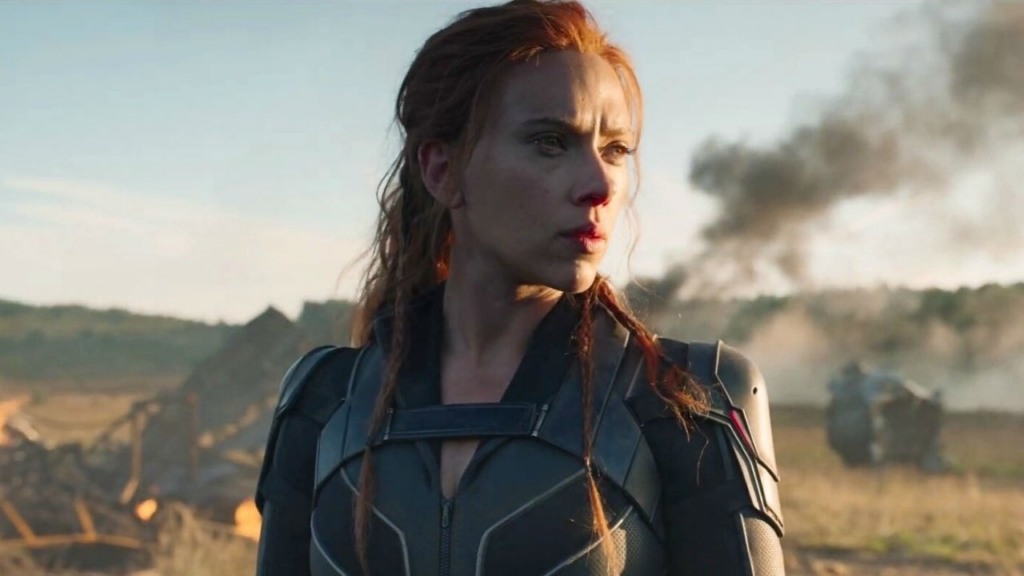 ESCÂNDALO em Cannes: Scarlett Johansson humilha diretor ao ignorar chamado durante premiação