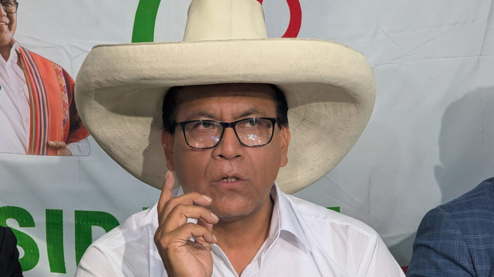 BOMBA! Justiça Peruana Decide Levar Candidato à Presidência ao Julgamento na Véspera das Eleições
